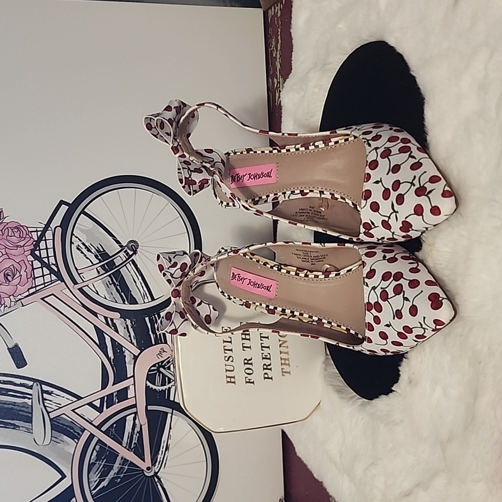 Amazing Betsy Johnson Cherry Heels - Picture 2 of 8